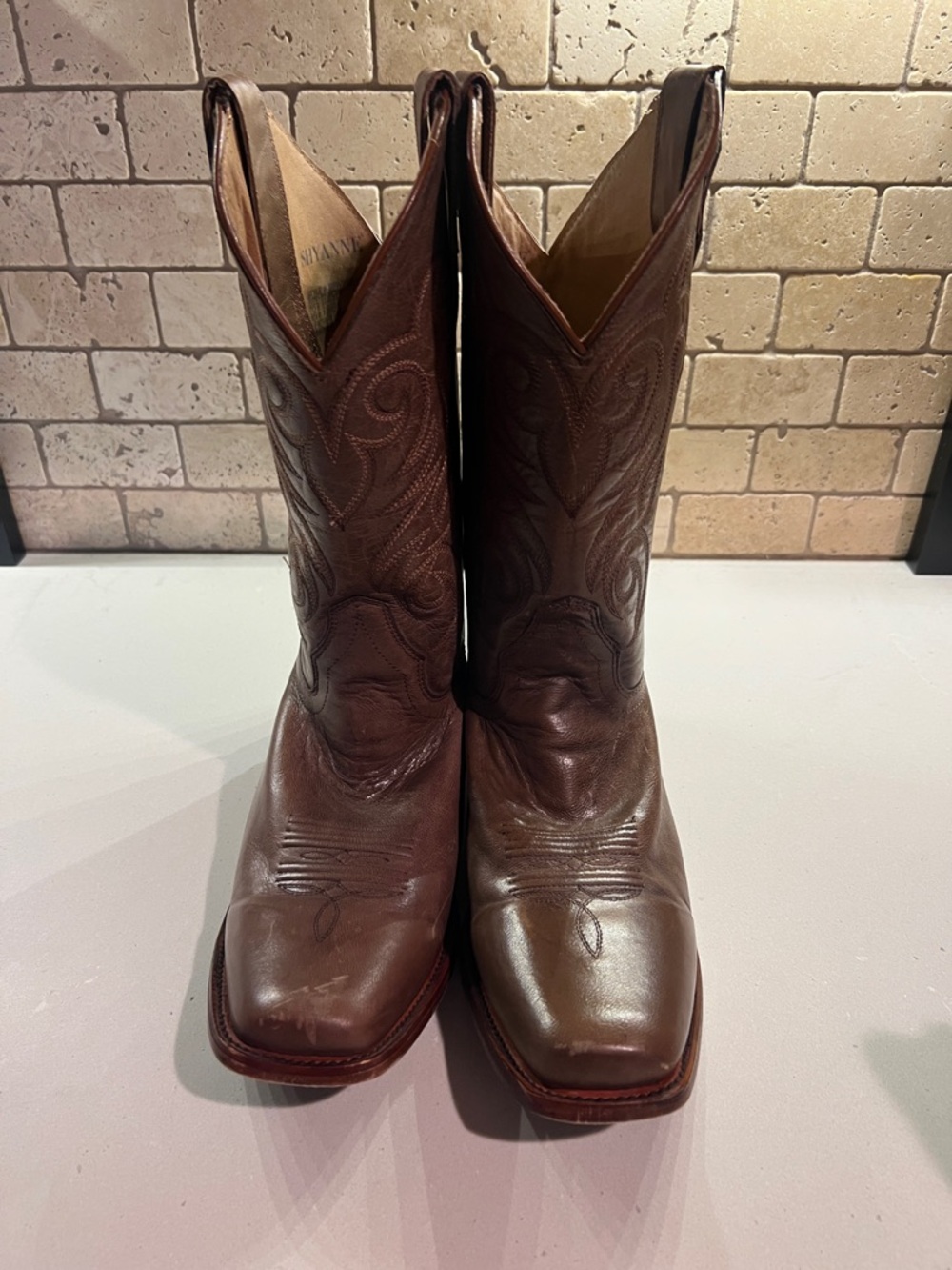 Women’s size 10 wide calfClassic Brown Leather Western Boots